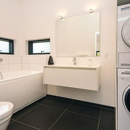 Luxury Retreat - By Traum Holiday home *